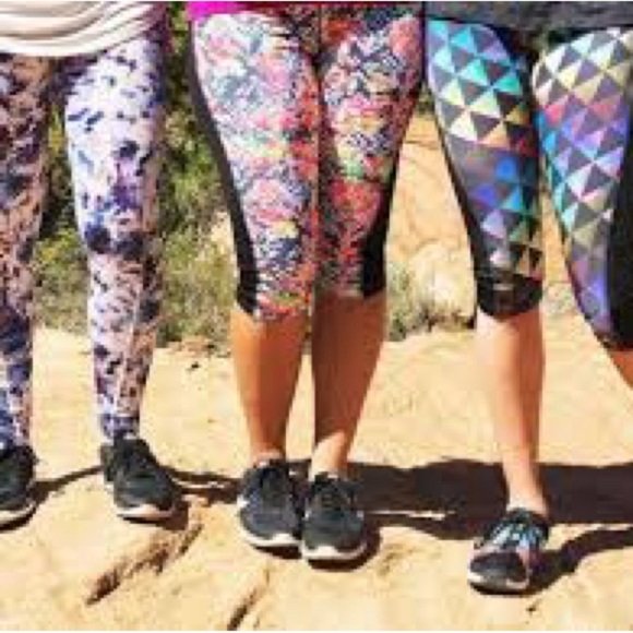 Jade Capri Athletic Pants - Picture 3 of 4